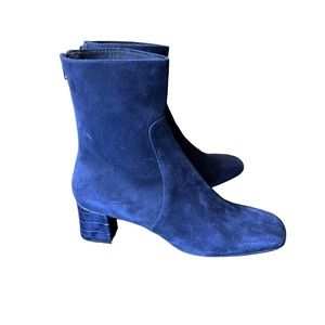 RON WHITE Women’s Odelia Suede Square Toe Croc-embossed Heel Navy Bootie Size 10